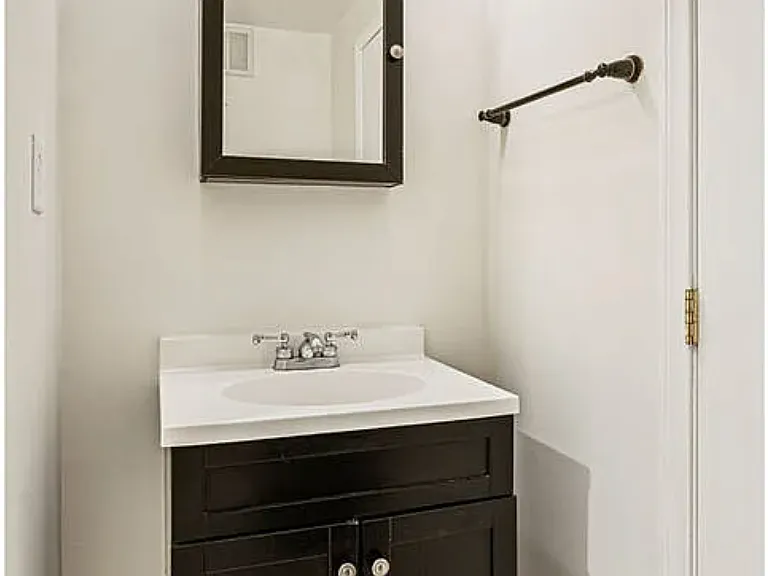 830 Robinson St #832 — Photo 8