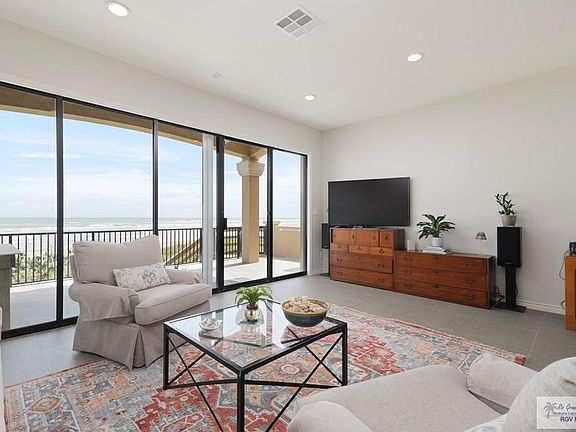 4th image of 5812A Gulf Blvd #A