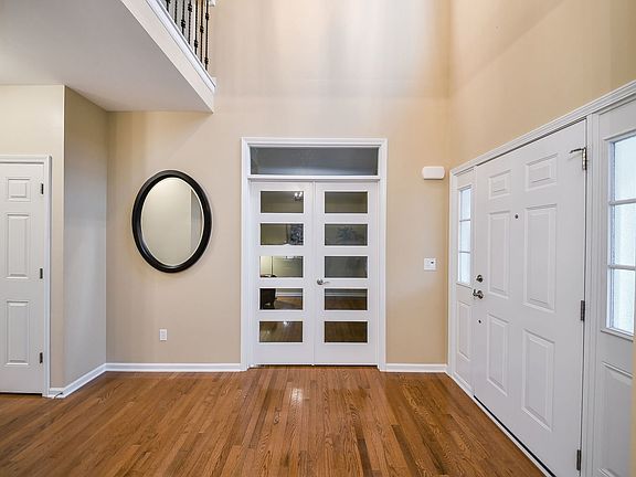 2nd image of 39W983 Wellington Way