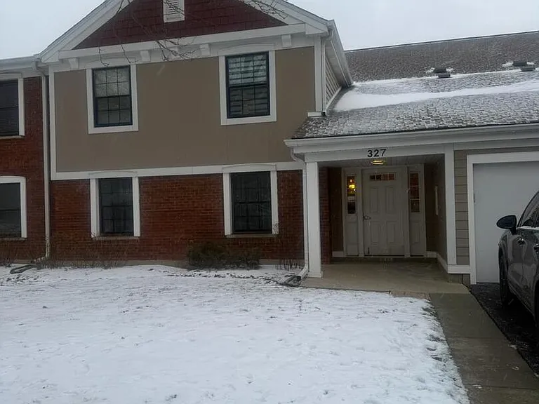 327 Wildberry Ct #D2 — Photo 1