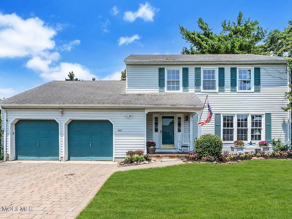 1st image of 1501 Bel Aire Court W