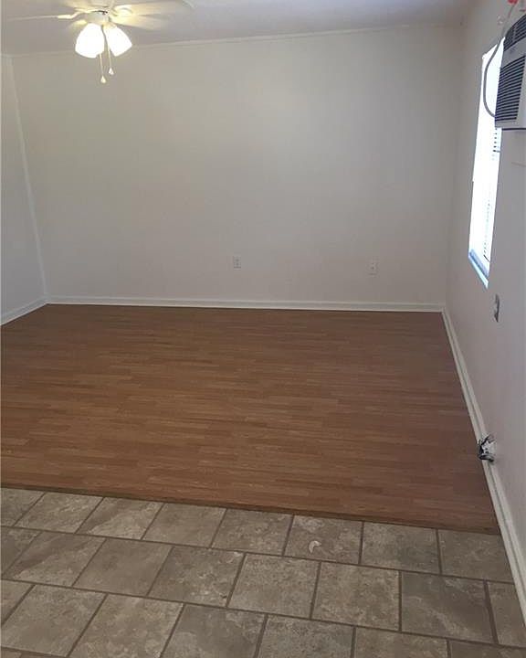 2nd image of 2272 Oakland Dr #2280