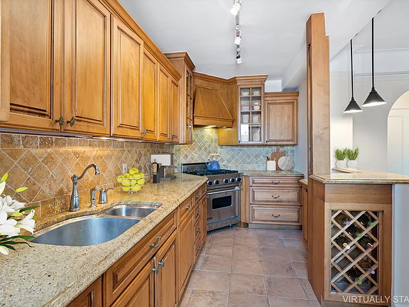 4th image of 35 W 92nd St #11EF