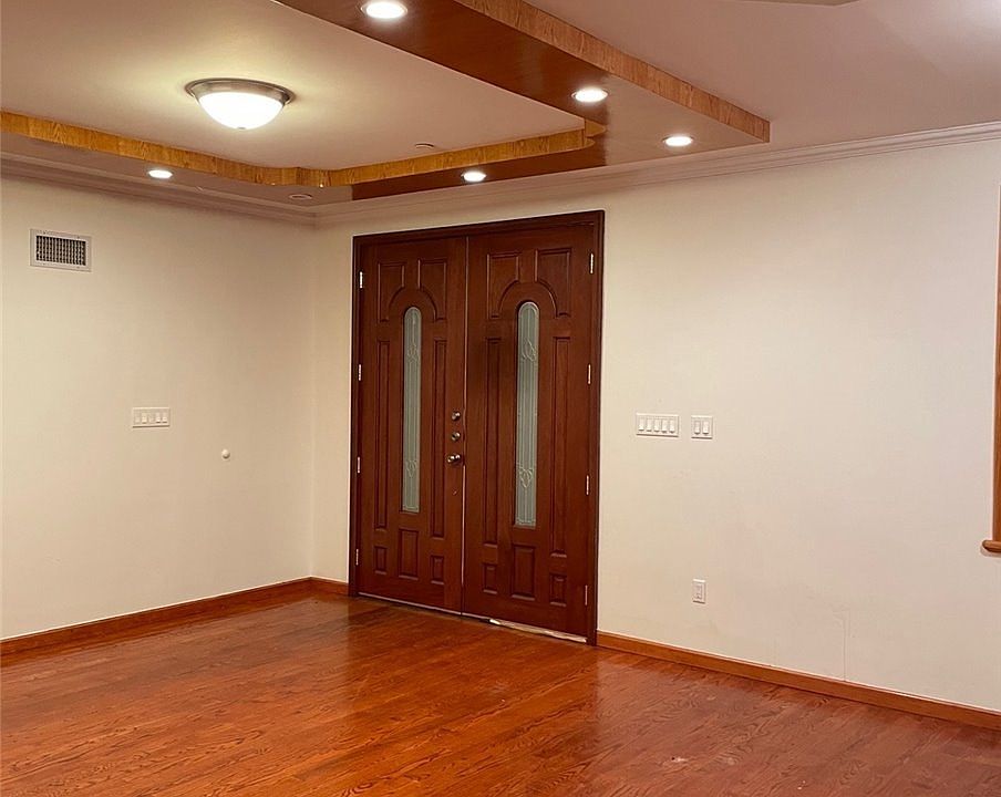 1st image of 4226 161st St Floor 1