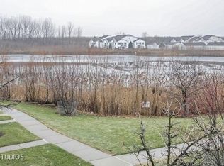 1325 Silverstone Dr #1325, Carpentersville, IL 60110