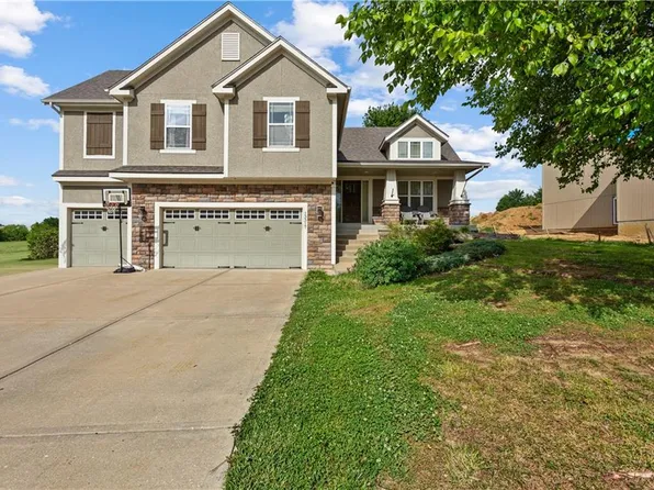 13317 Davis Ave, Bonner Springs, KS 66012