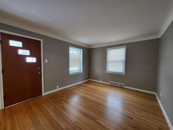 4th image of 14853 Euclid Ave