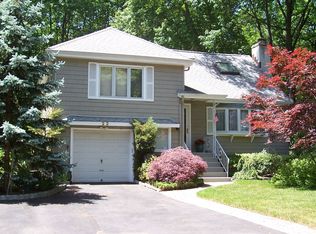 22 Sioux Ave, Rockaway, NJ 07866