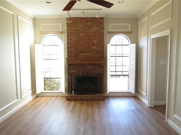 2nd image of 2217 Ventnor Ct