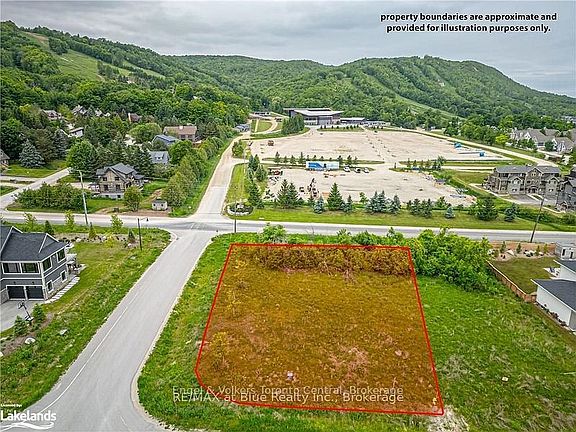 3rd image of 100 Interlaken Ct