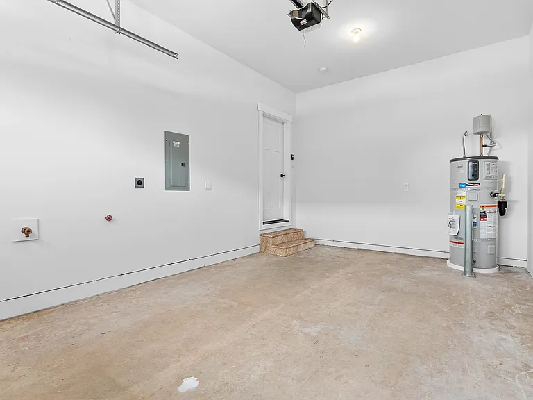 2205 Dejong Dr — Photo 30