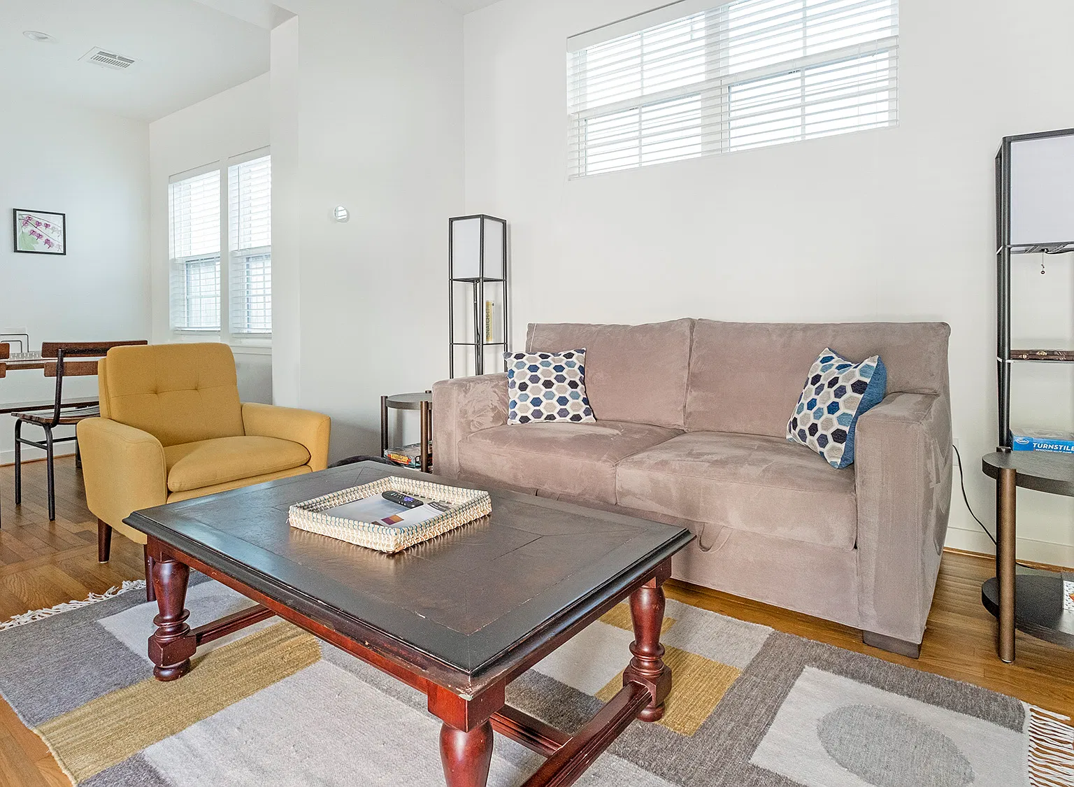 1 bed, 590 sqft, $2,000 — Photo 3