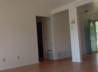 711 S Hunters Glen Cir, Arlington, TX 76015