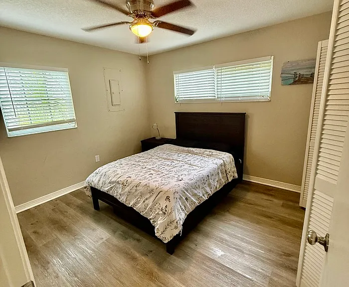 445 Purdy St — Photo 17