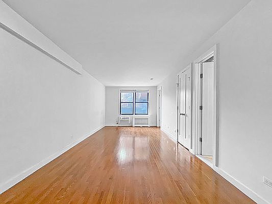 5th image of 87-10 51st Ave #W