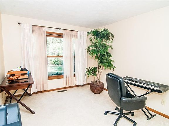 4th image of 4969 Field Point Ct
