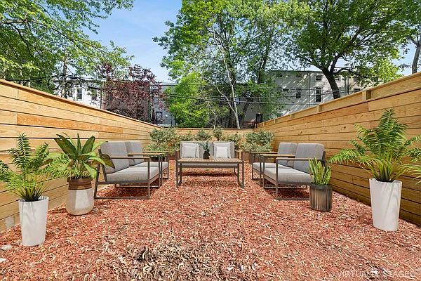 Rented by Compass | media 19