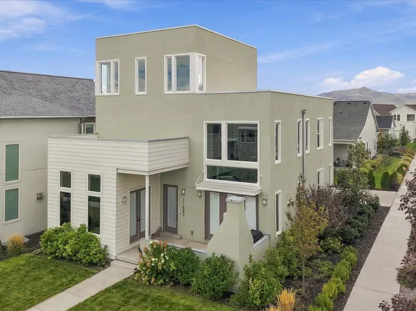 11553 S Pebble Pond Rd W, South Jordan, UT 84009