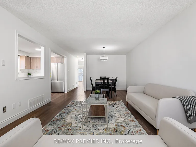 45 Roughley St #UPPER — Photo 8