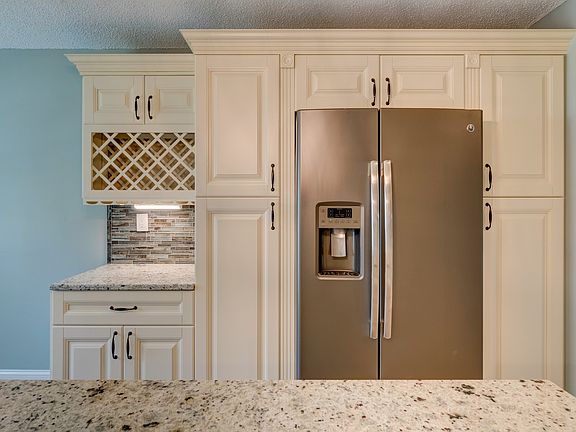 4th image of 1718 Belleair Forest Dr
