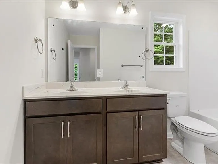 1431 Walnut Ridge Rd — Photo 15