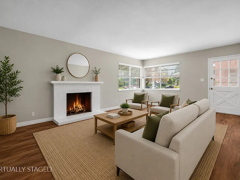 2101 W Palmyra Ave #A — Photo 3