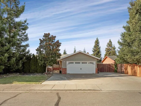 2223 W Elm St, Lodi, CA 95242