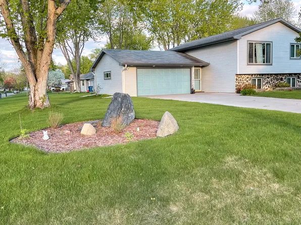 2418 Marquette Dr, Saint Cloud, MN 56301