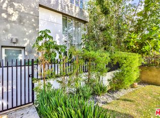 1120 N El Centro Ave APT 5, Los Angeles, CA 90038