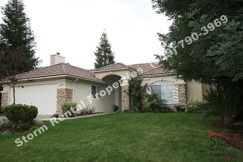 Single Story, 1507 sqft, 2 car garage, Auto sprinklers & law