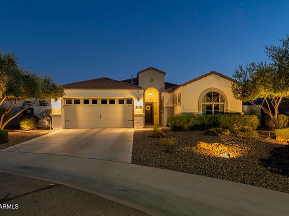 3rd image of 135 E MEAD Drive