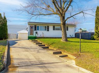 3030 Westmoor Ct, Columbus, OH 43204