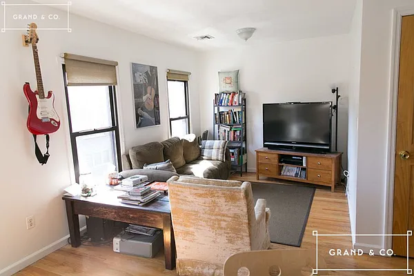 Rented by Grand & Co. | media 12
