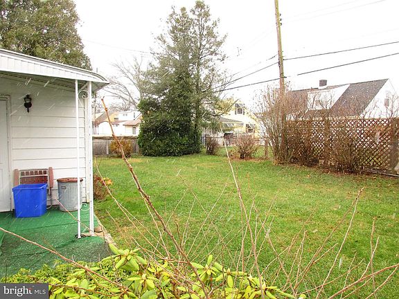 5th image of 1010 Barlow St