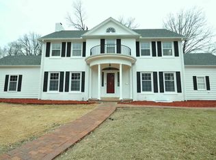 1501 SW Stratford Rd, Topeka, KS 66604