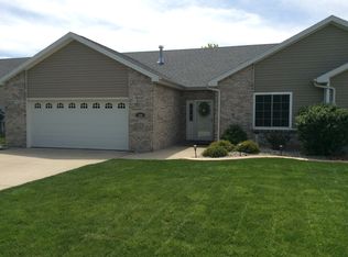 606 Cambridge Dr #3, Oregon, OH 43616