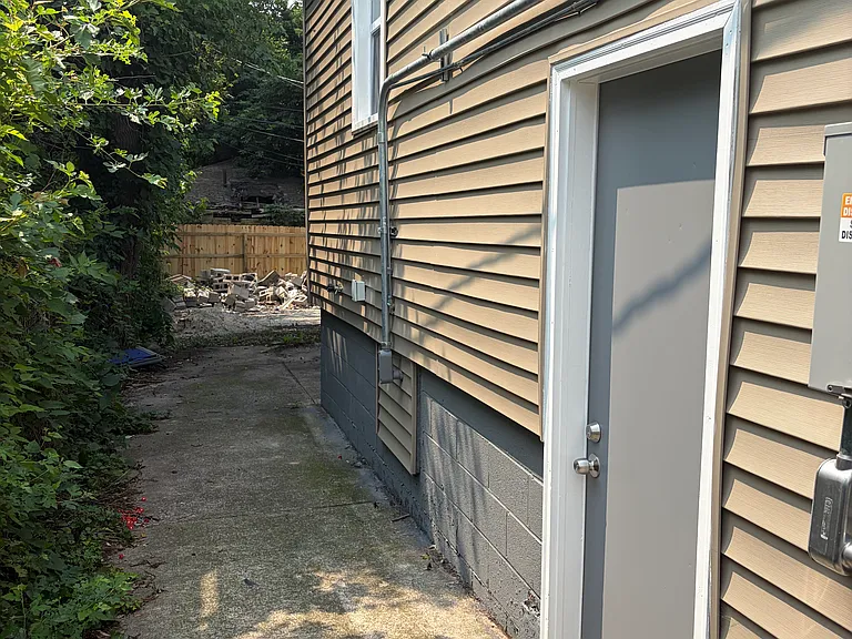 1451 W 17th Ave #1 — Photo 33