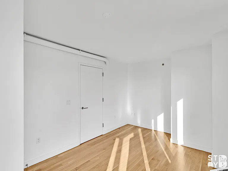 333 Greene Ave #8H — Photo 11
