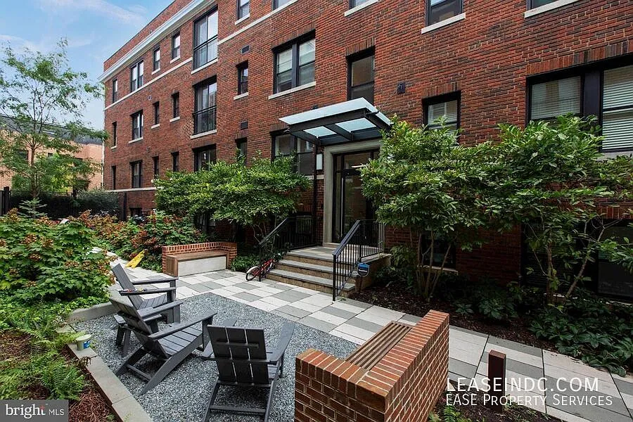129 W St NW #103