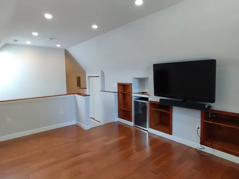710 Yucca Ave — Photo 23
