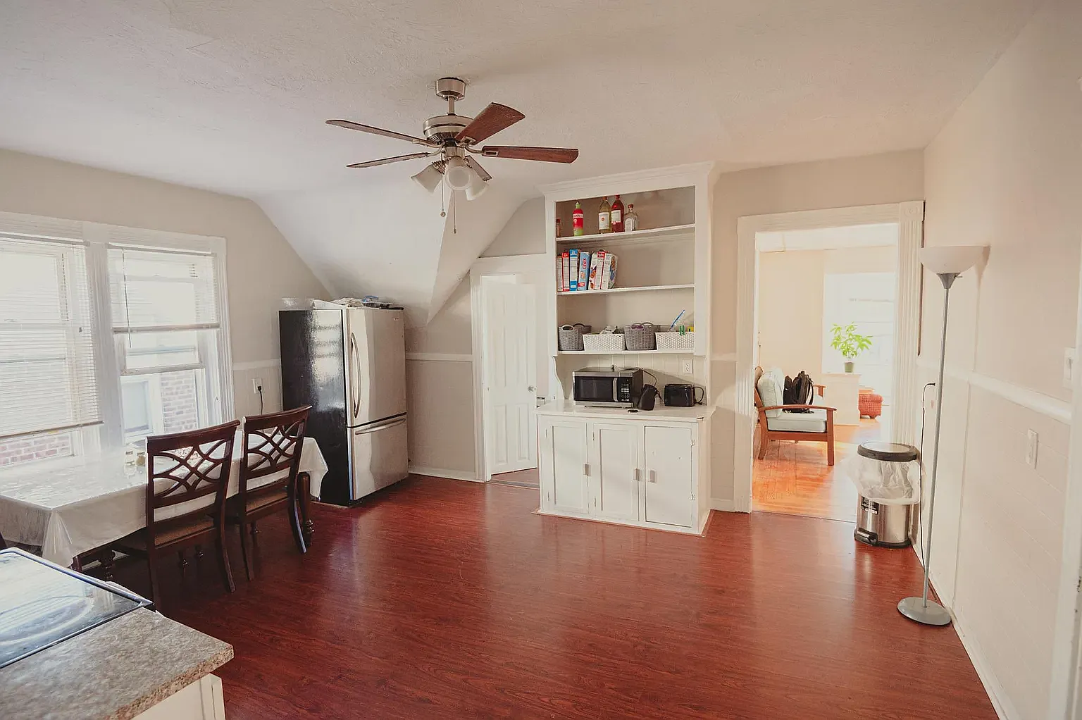 4 bed, 1467 sqft, $2,100 — Photo 3