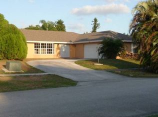 1172 Essex Dr, Wellington, FL 33414