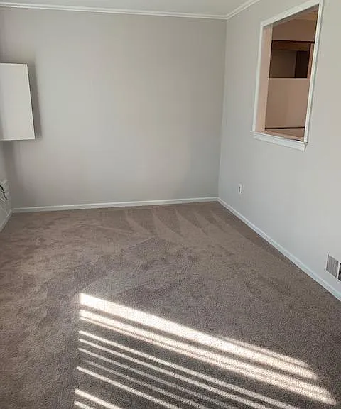 131 Caernarvon Ct — Photo 12