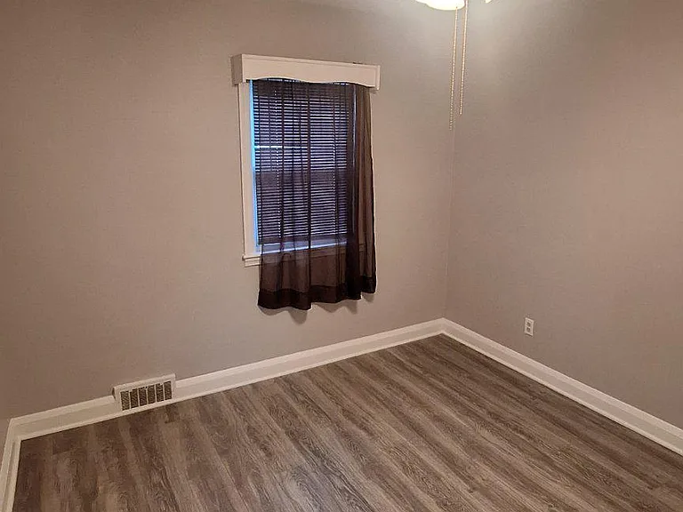 3721 Frankford Ave — Photo 16