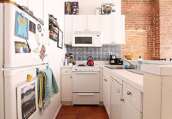 2nd image of 1641 York Ave APT 4E
