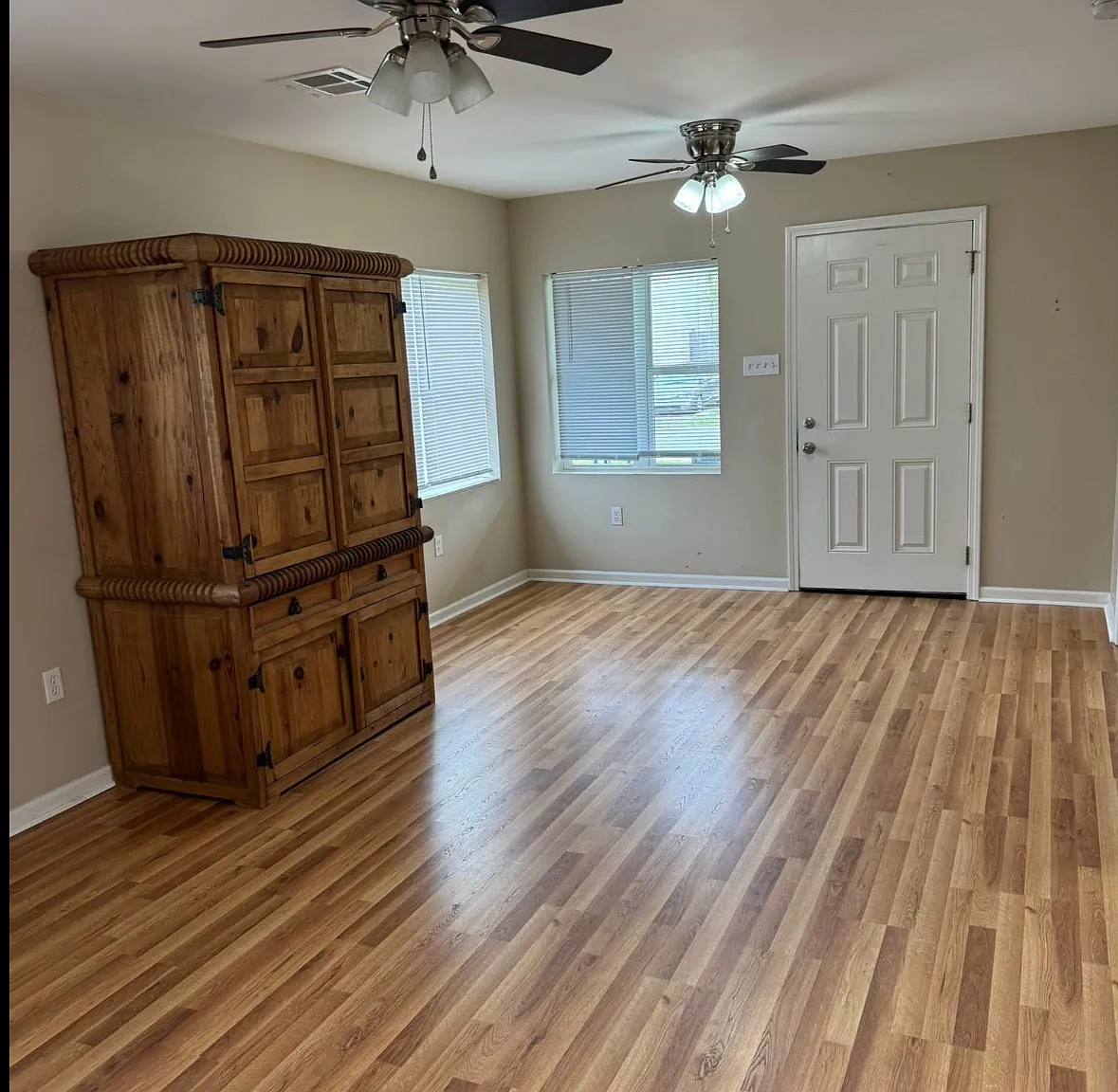 2 bed, $1,400 — Photo 4