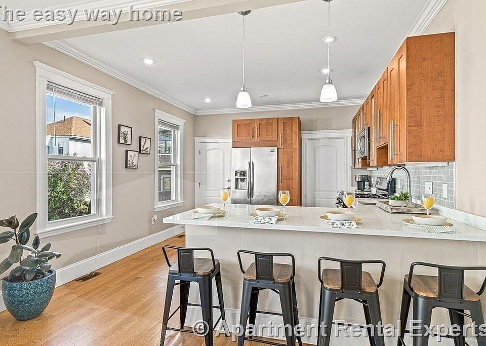 1st image of 62 Stanley Ave #2