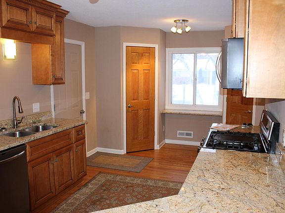 4th image of 13340 Flagstaff Ave