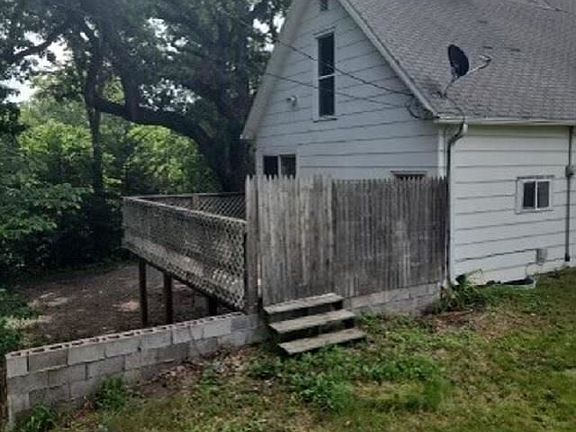 4th image of 606 Avenue G