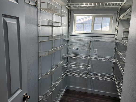 5th image of 607 7th St